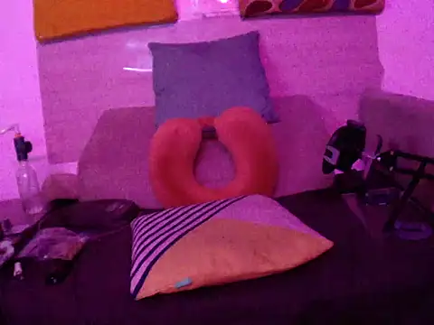 Snapshot of thesummerboy chatting on January 2025 09:36:02 AM thesummerboy online show from January 2025 09:36:02 AM