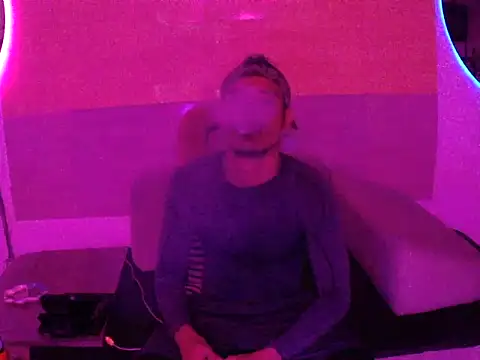 Snapshot of thesummerboy chatting on January 2025 03:55:02 AM thesummerboy online show from January 2025 03:55:02 AM