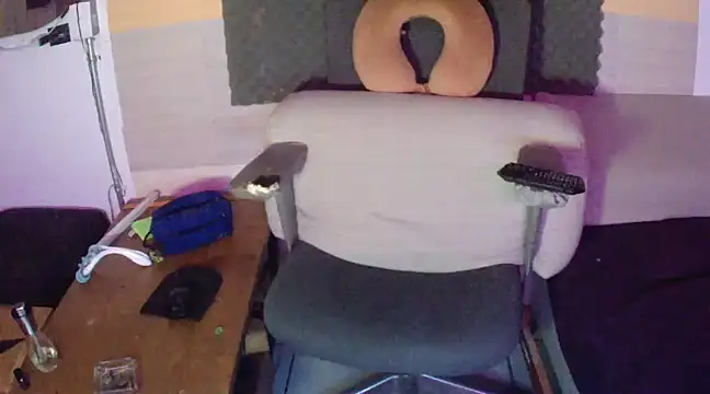 Snapshot of thesummerboy chatting on February 2025 10:50:02 AM thesummerboy online show from February 2025 10:50:02 AM