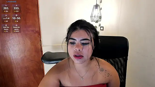 Snapshot of aitana-purple chatting on October 2025 06:19:02 PM aitana-purple online show from October 2025 06:19:02 PM