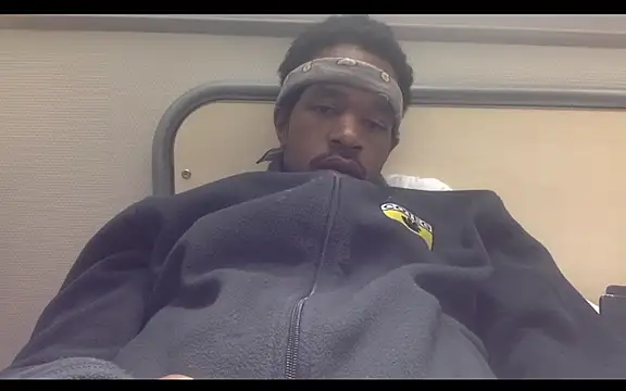 POPAYE972 online show from October 2025 07:03:01 PM