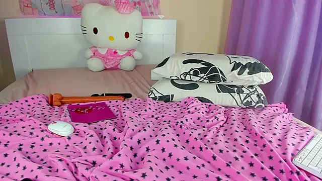 kuraii1  online show from March 2026 08:26:33 AM