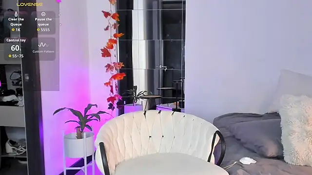 sammanthalove online show from November 2025 10:52:01 PM