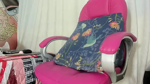 KOURTNEY-- online show from February 2025 04:30:02 AM