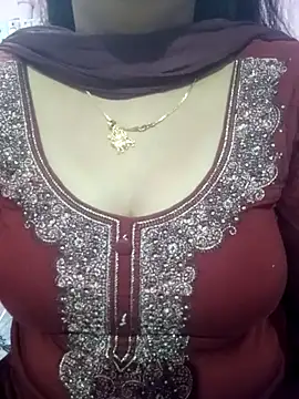 Snapshot of Cute_Sona17 chatting on July 2026 04:27:02 AM Cute Sona17 online show from July 2026 04:27:02 AM