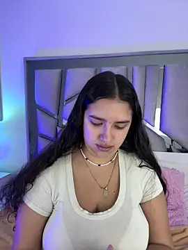 Snapshot of paulette_dupont chatting on February 2025 03:37:02 AM paulette dupont online show from February 2025 03:37:02 AM