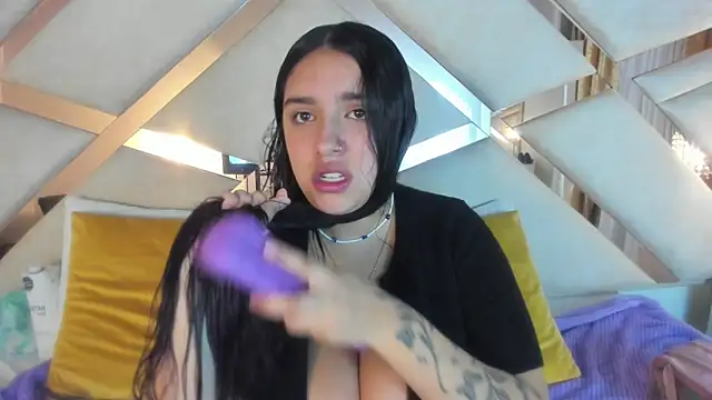 Snapshot of paulette_dupont chatting on March 2025 12:59:02 AM paulette dupont online show from March 2025 12:59:02 AM