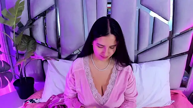 Snapshot of paulette_dupont chatting on September 2025 12:34:01 AM paulette dupont online show from September 2025 12:34:01 AM