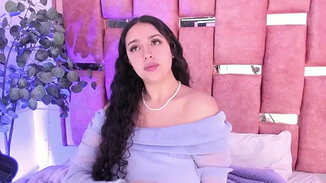 Snapshot of paulette_dupont chatting on October 2025 04:22:02 AM paulette dupont online show from October 2025 04:22:02 AM