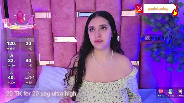 Snapshot of paulette_dupont chatting on November 2025 04:25:02 AM paulette dupont online show from November 2025 04:25:02 AM