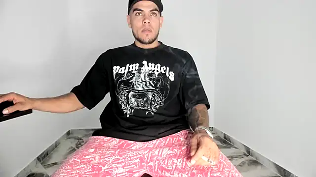 Snapshot of mikee_scooth chatting on November 2025 07:56:02 PM mikee scooth online show from November 2025 07:56:02 PM