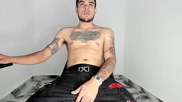 Snapshot of mikee_scooth chatting on November 2025 06:52:01 PM mikee scooth online show from November 2025 06:52:01 PM