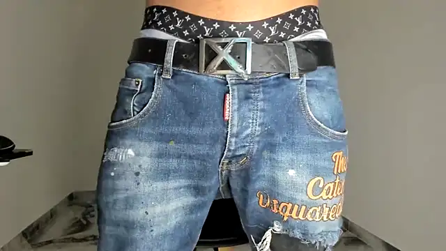 Snapshot of mikee_scooth chatting on December 2025 07:48:01 AM mikee scooth online show from December 2025 07:48:01 AM