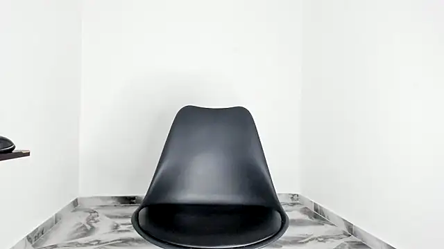 mikee scooth online show from January 2026 06:00:01 PM