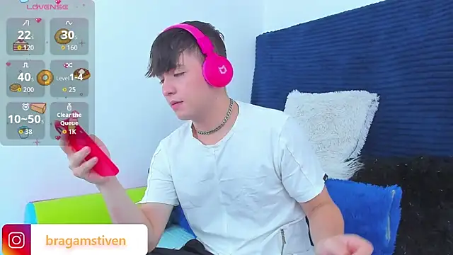 Bragam Stiven online show from October 2025 12:24:02 PM