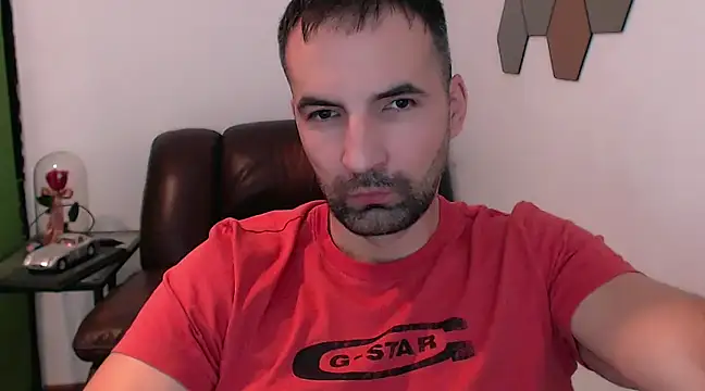 Snapshot of Leo_1617 chatting on December 2024 10:30:01 PM Leo 1617 online show from December 2024 10:30:01 PM