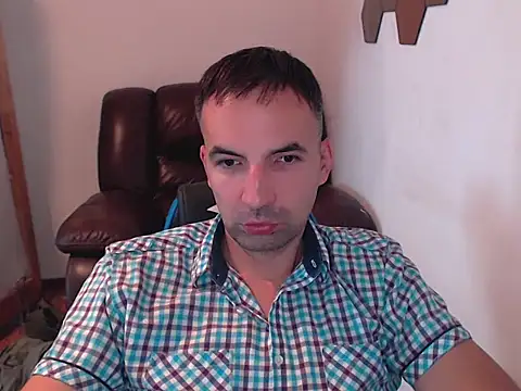 Snapshot of Leo_1617 chatting on September 2025 01:54:01 PM Leo 1617 online show from September 2025 01:54:01 PM