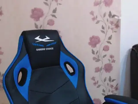 Snapshot of Leo_1617 chatting on December 2025 08:15:01 PM Leo 1617 online show from December 2025 08:15:01 PM