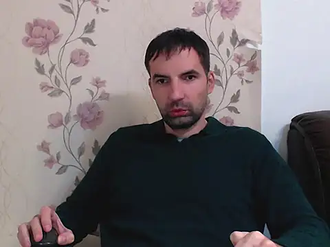 Snapshot of Leo_1617 chatting on December 2025 09:08:02 PM Leo 1617 online show from December 2025 09:08:02 PM