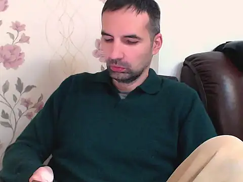 Snapshot of Leo_1617 chatting on April 2026 10:58:01 AM Leo 1617 online show from April 2026 10:58:01 AM