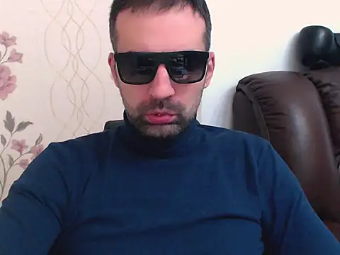 Snapshot of Leo_1617 chatting on April 2026 10:58:02 AM Leo 1617 online show from April 2026 10:58:02 AM