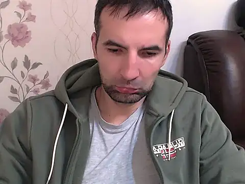 Snapshot of Leo_1617 chatting on May 2026 11:15:01 AM Leo 1617 online show from May 2026 11:15:01 AM