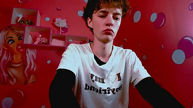 Snapshot of LukeSweet chatting on December 2025 11:08:02 AM LukeSweet online show from December 2025 11:08:02 AM