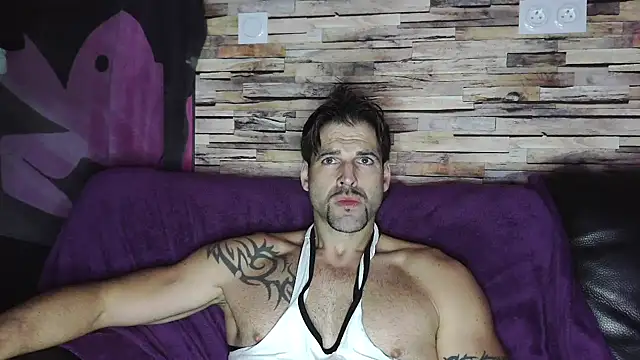 Snapshot of XxBigboybandxX chatting on December 2024 04:26:01 PM XxBigboybandxX online show from December 2024 04:26:01 PM