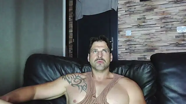 Snapshot of XxBigboybandxX chatting on October 2025 05:24:02 PM XxBigboybandxX online show from October 2025 05:24:02 PM