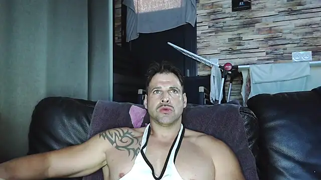 Snapshot of XxBigboybandxX chatting on November 2025 04:17:02 PM XxBigboybandxX online show from November 2025 04:17:02 PM