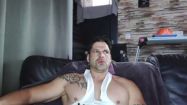 Snapshot of XxBigboybandxX chatting on November 2025 02:22:01 PM XxBigboybandxX online show from November 2025 02:22:01 PM