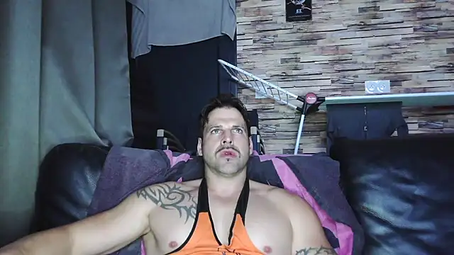 Snapshot of XxBigboybandxX chatting on December 2025 07:53:02 PM XxBigboybandxX online show from December 2025 07:53:02 PM