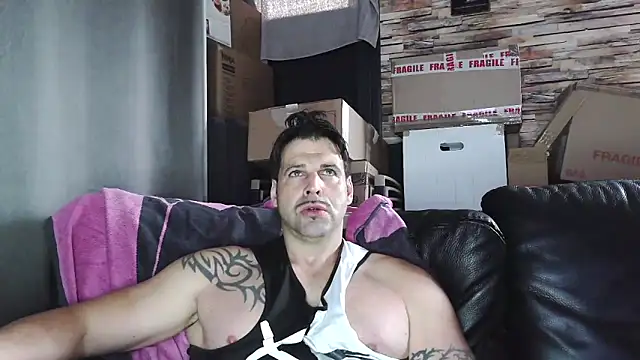 XxBigboybandxX online show from April 2026 09:58:01 AM