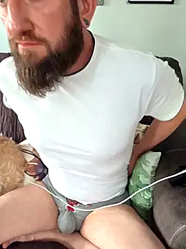 Icebearsticlese online show from April 2026 06:23:01 PM