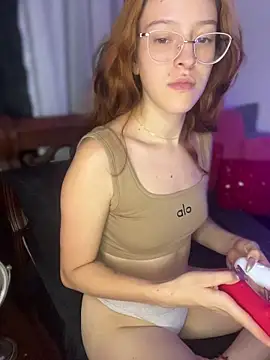 Ginger Foxy online show from April 2026 05:10:01 AM