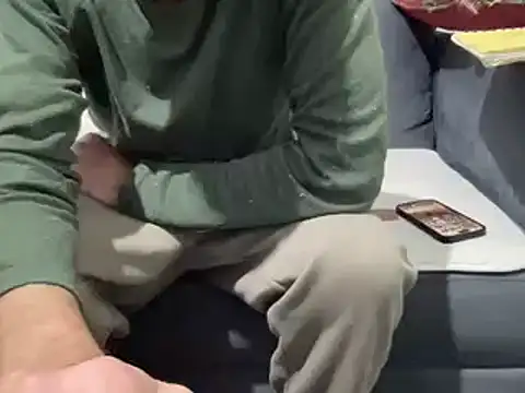 Snapshot of 4small4inchlol chatting on January 2025 06:26:01 PM 4small4inchlol online show from January 2025 06:26:01 PM