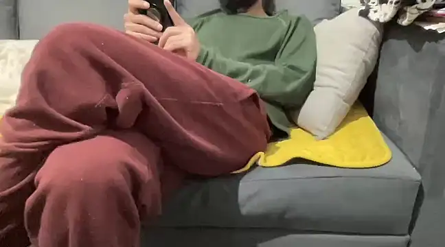 Snapshot of 4small4inchlol chatting on January 2025 05:58:02 PM 4small4inchlol online show from January 2025 05:58:02 PM