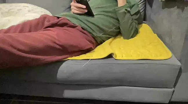 Snapshot of 4small4inchlol chatting on January 2025 09:14:02 PM 4small4inchlol online show from January 2025 09:14:02 PM