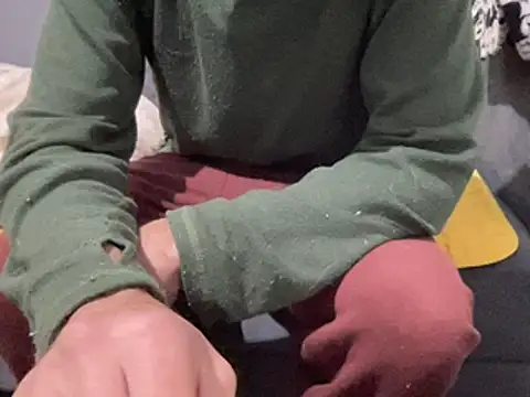 Snapshot of 4small4inchlol chatting on February 2025 07:49:01 PM 4small4inchlol online show from February 2025 07:49:01 PM