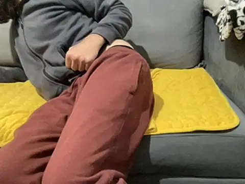 Snapshot of 4small4inchlol chatting on February 2025 09:47:02 AM 4small4inchlol online show from February 2025 09:47:02 AM