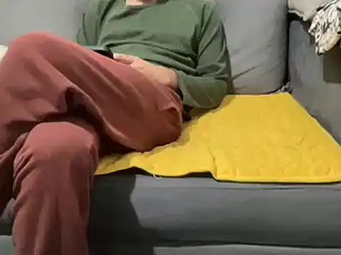 Snapshot of 4small4inchlol chatting on February 2025 04:24:01 PM 4small4inchlol online show from February 2025 04:24:01 PM