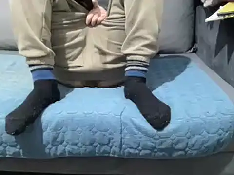 Snapshot of 4small4inchlol chatting on February 2025 08:51:02 PM 4small4inchlol online show from February 2025 08:51:02 PM