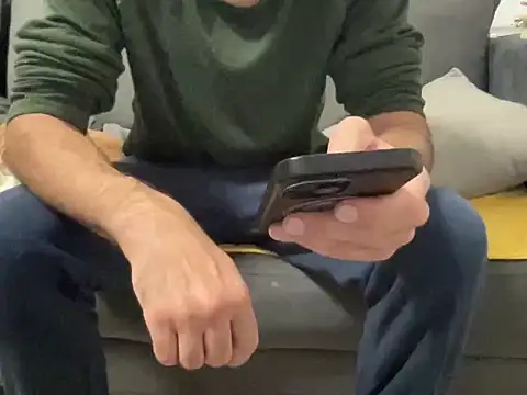 Snapshot of 4small4inchlol chatting on December 2025 04:16:01 PM 4small4inchlol online show from December 2025 04:16:01 PM