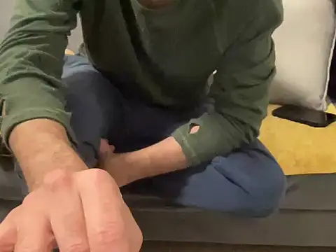 Snapshot of 4small4inchlol chatting on December 2025 07:53:02 PM 4small4inchlol online show from December 2025 07:53:02 PM