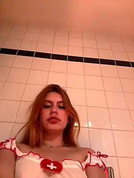 Snapshot of Isa_smeraldy chatting on September 2025 11:20:02 PM Isa smeraldy online show from September 2025 11:20:02 PM