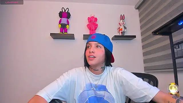 Gangster Girl online show from February 2026 03:32:02 AM