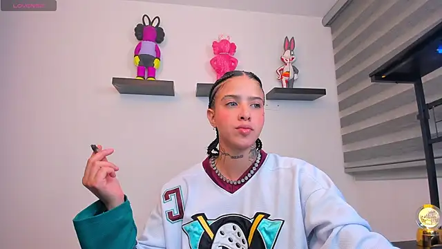 Gangster Girl online show from April 2026 11:48:01 PM