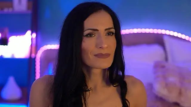 RaisaVawn online show from March 2026 07:04:02 AM