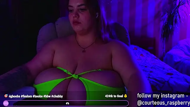 Snapshot of courteous_raspberrry chatting on December 2024 01:55:02 PM courteous raspberrry online show from December 2024 01:55:02 PM