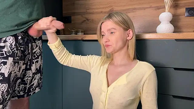 Adelovenick online show from February 2026 07:51:01 AM